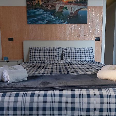 Palazzo Ponte Pietra Apartman Verona Kültér fotó